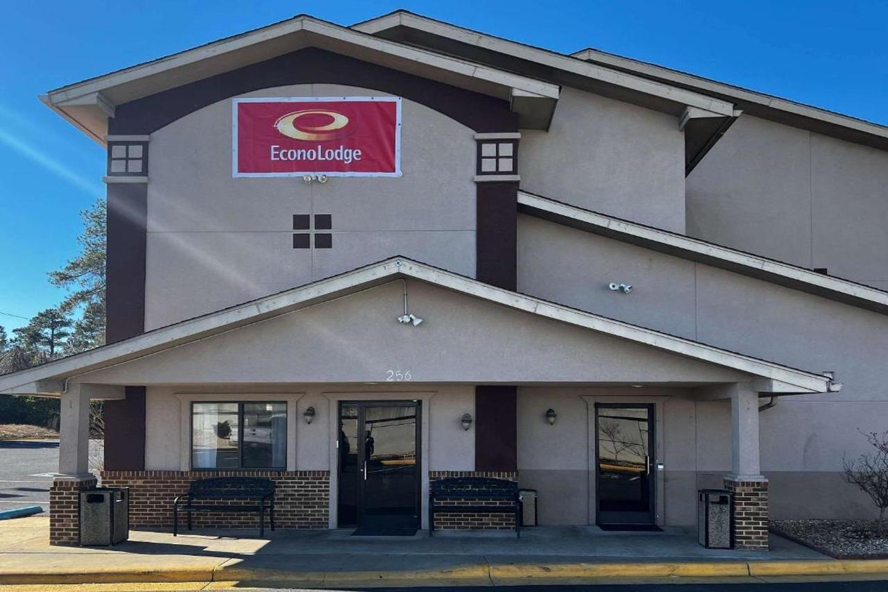 Super 8 by Wyndham Spring Lake/ Fort Bragg Eksteriør bilde