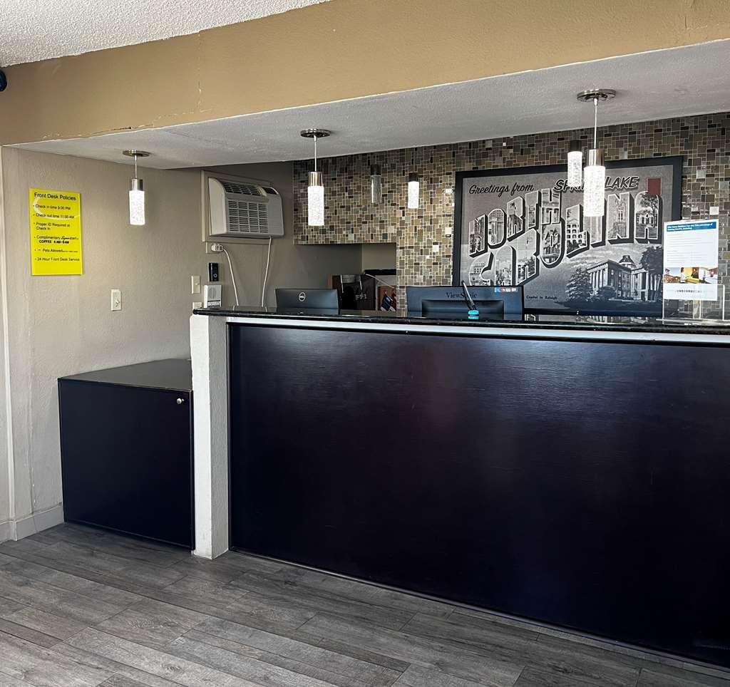 Super 8 by Wyndham Spring Lake/ Fort Bragg Interiør bilde